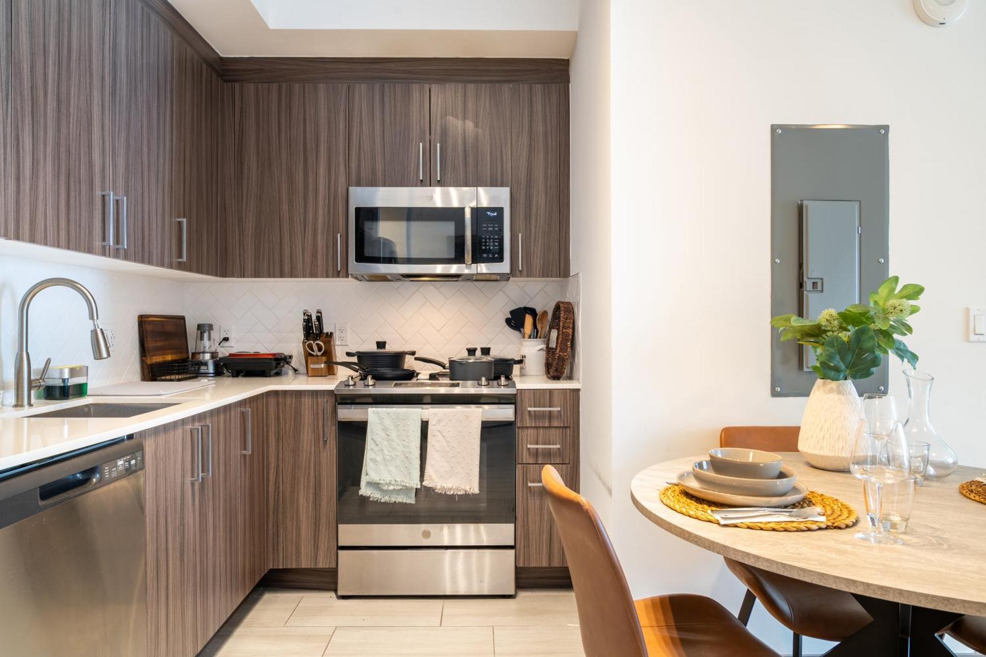 Luxury Getaway In Sleeps 3 Getaway With Pool - Prime Location * Miami