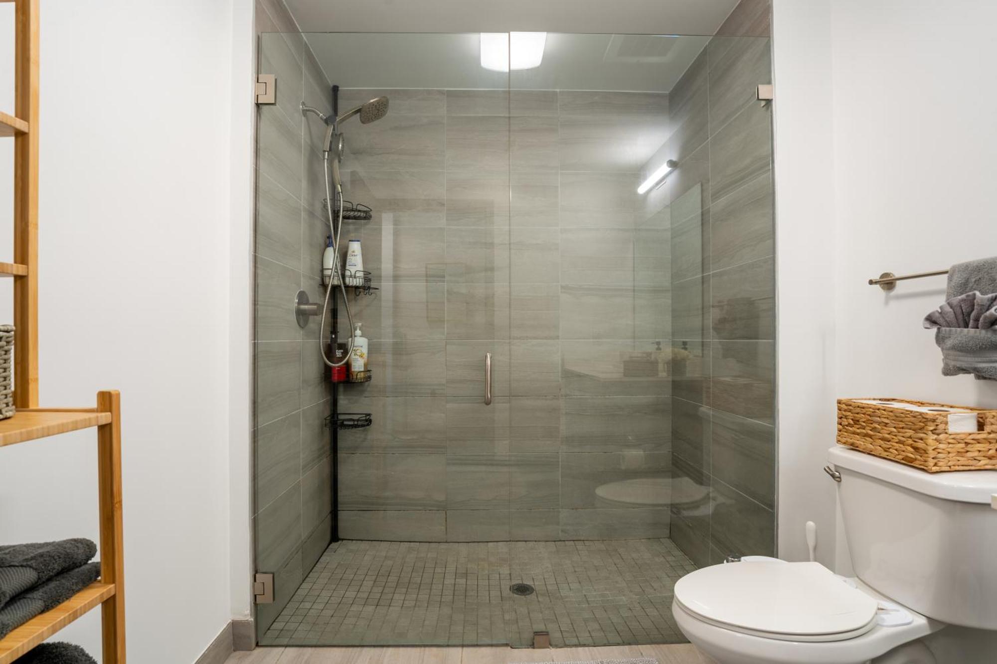 Luxury Getaway In Sleeps 3 Getaway With Pool - Prime Location Miami
