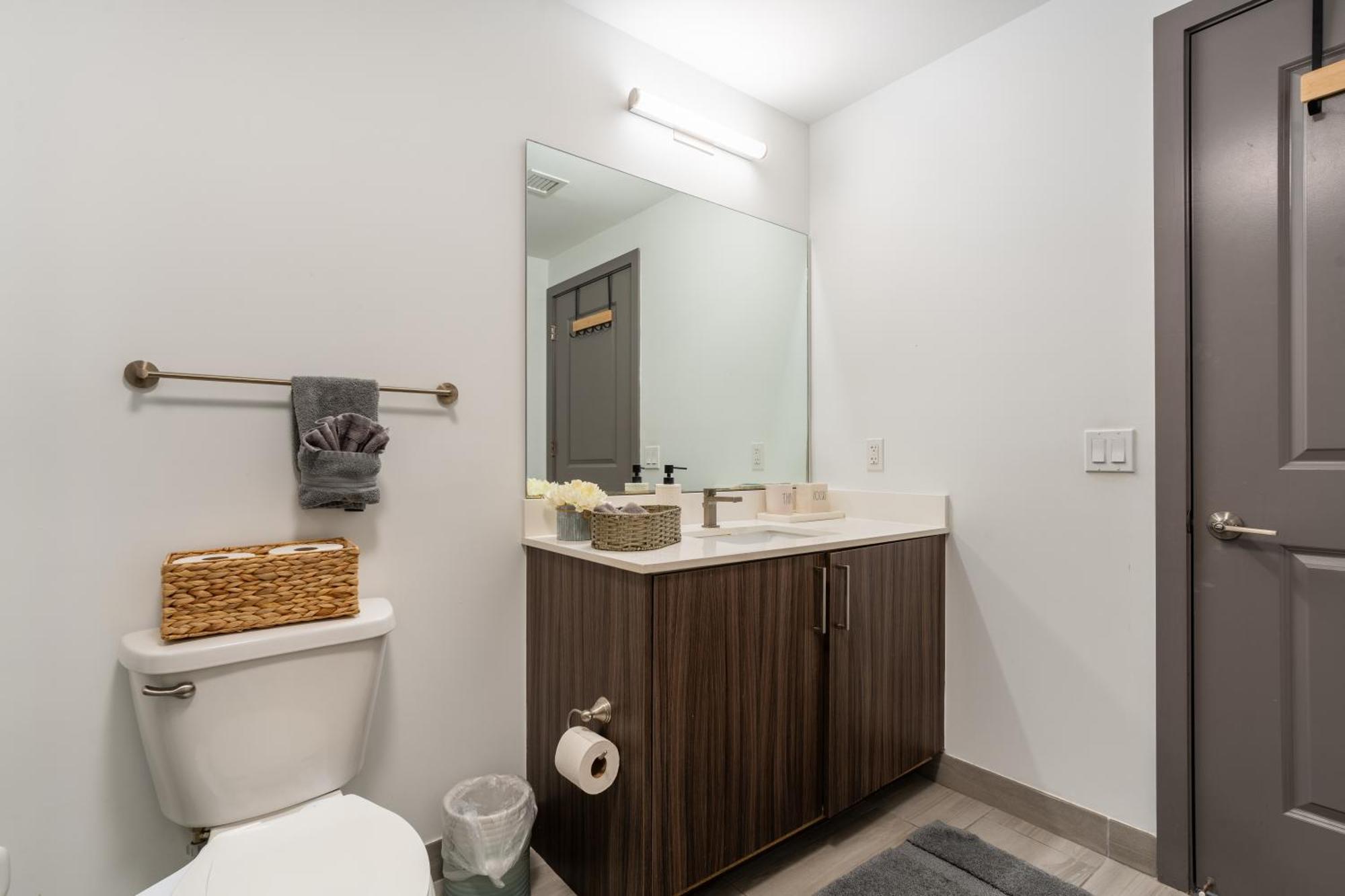 Luxury Getaway In Sleeps 3 Getaway With Pool - Prime Location Miami