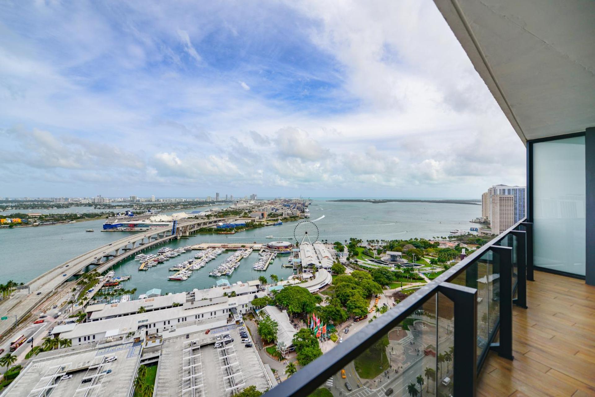 Downtown By Vacation Apartment *