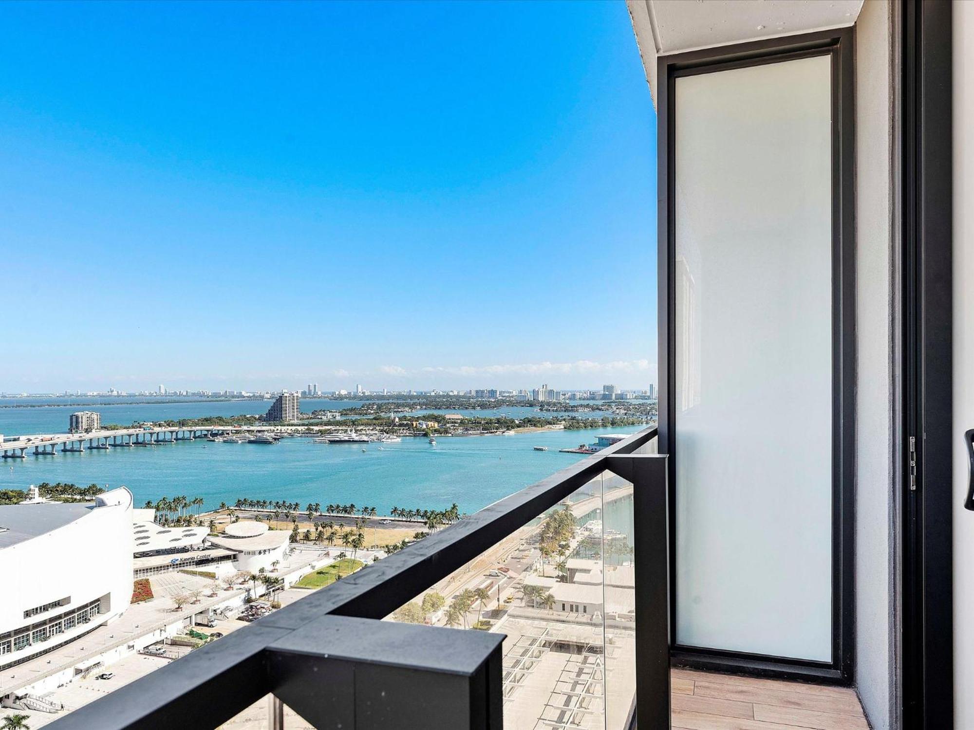 Apartment Downtown By Vacation *