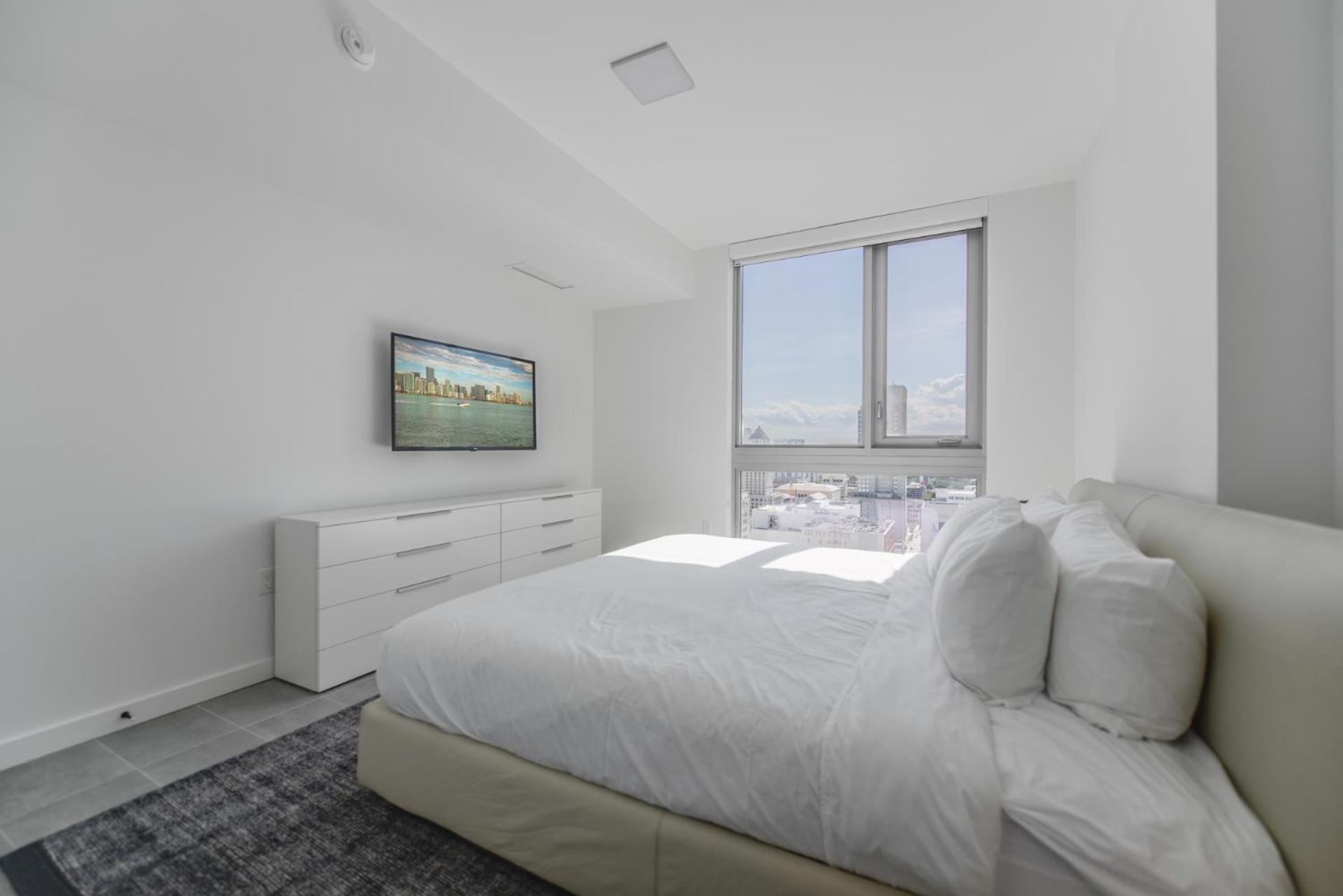 Stylish In The Heart Of - Walk To Bayside & Bayfront Park * Miami