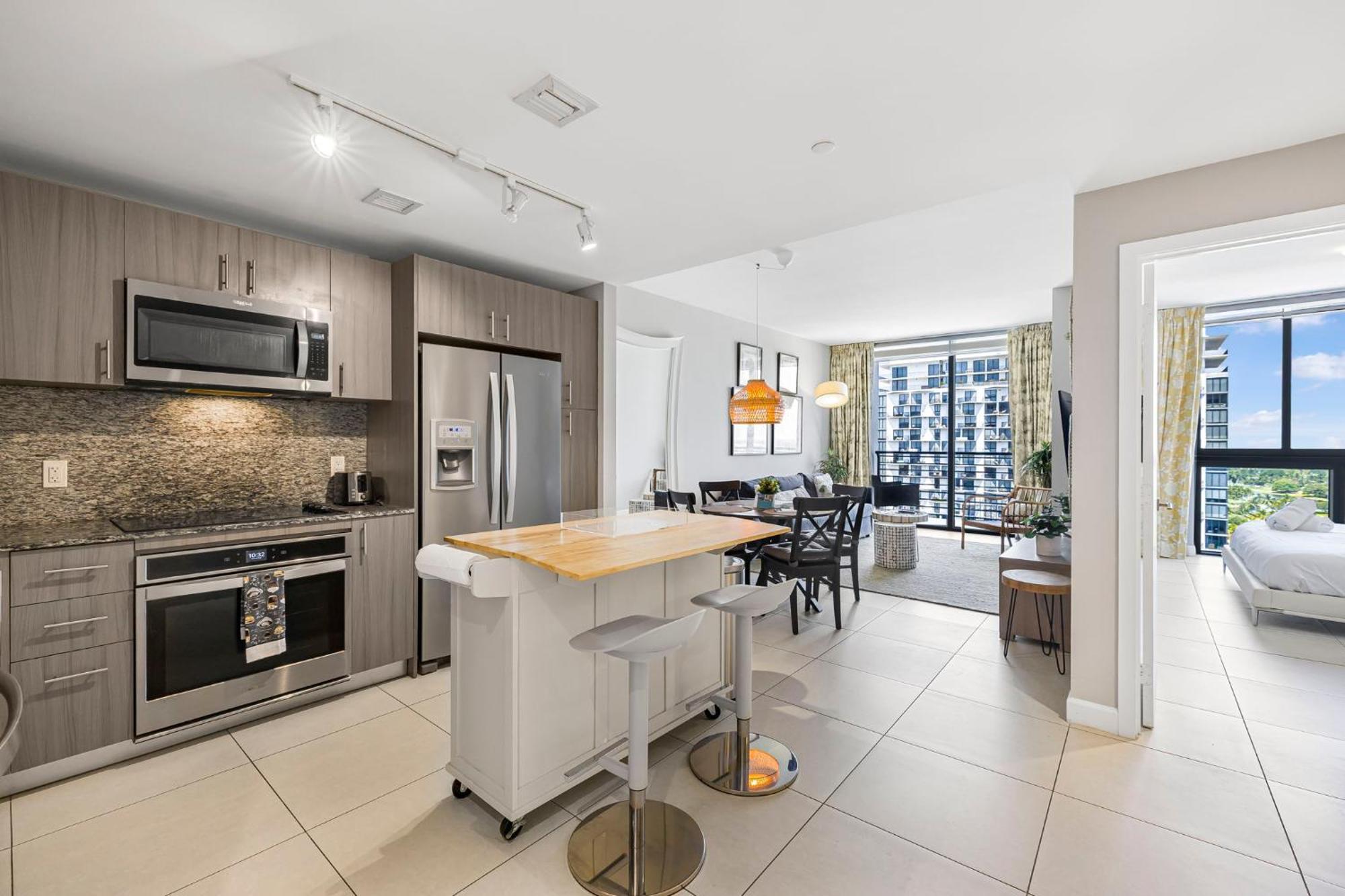 Apartment Modern With Pool & Gym In Prime Doral Location *