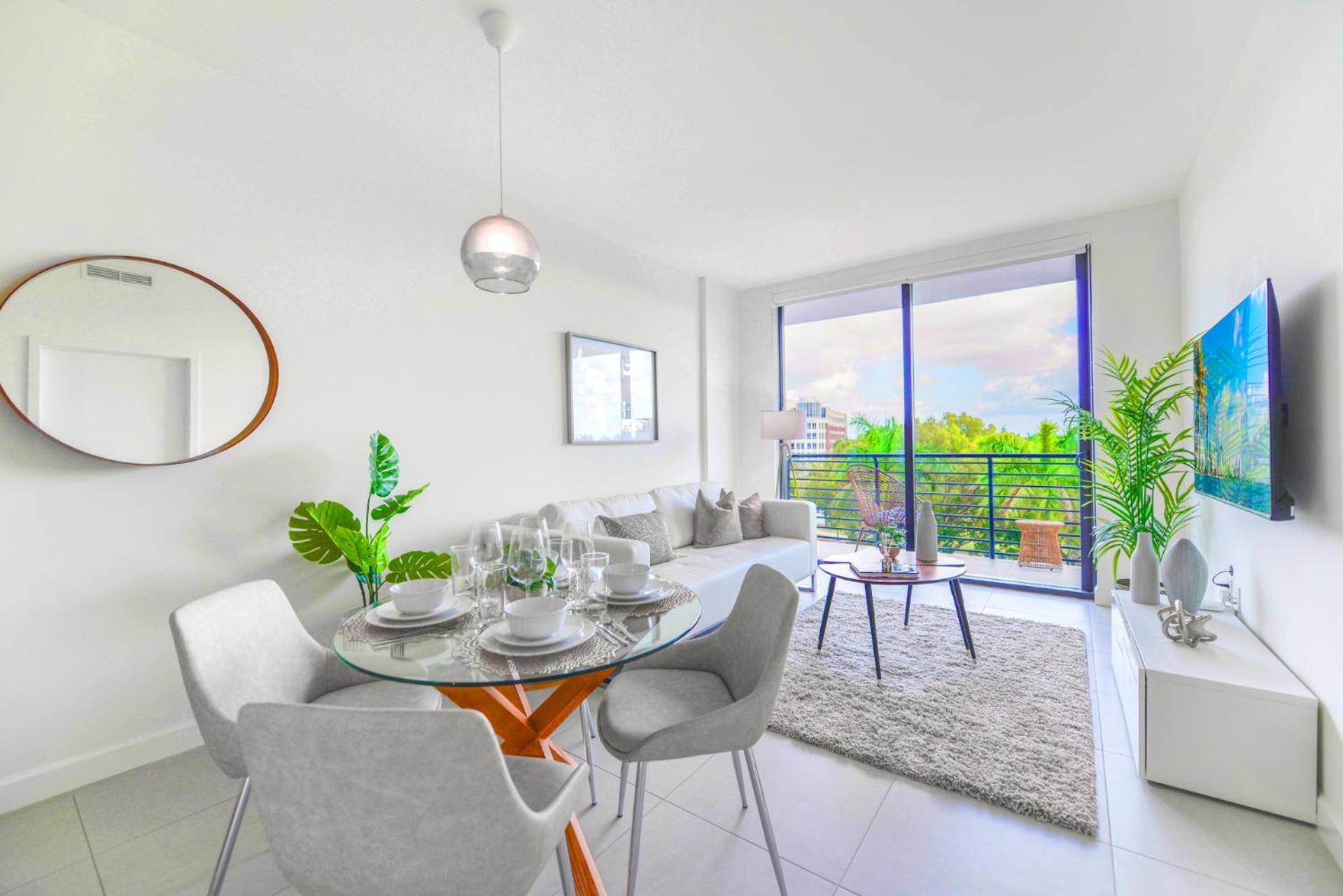 Apartment Modern With Pool & Gym In Prime Doral Location Miami
