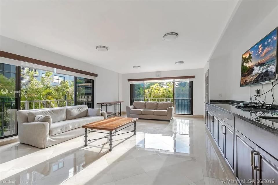 Outstanding 2bd-2ba In Key Biscayne Apartment Miami