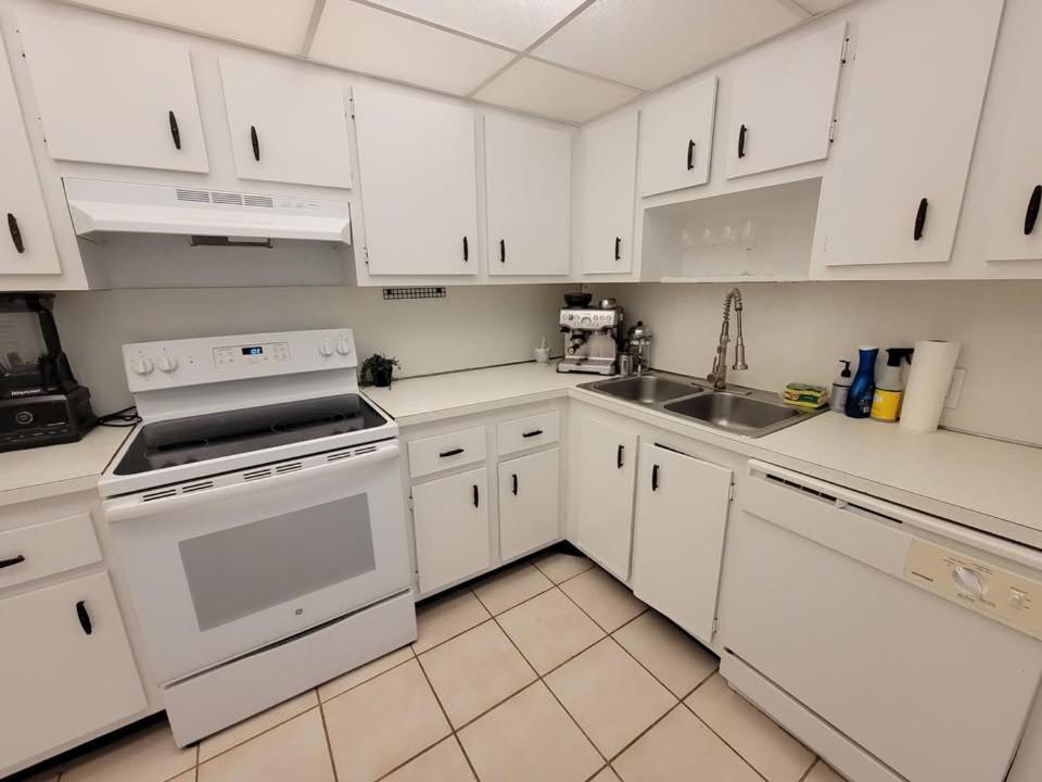 Outstanding 2bd-2ba In Key Biscayne Apartment Miami