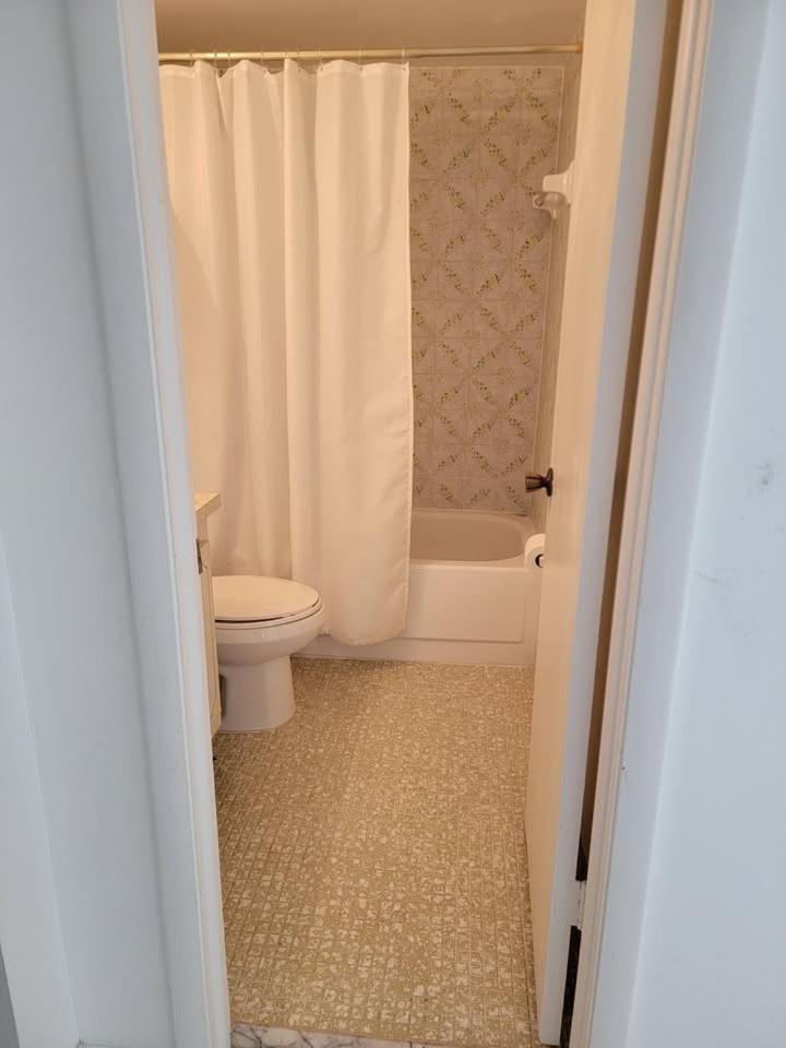 Outstanding 2bd-2ba In Key Biscayne *