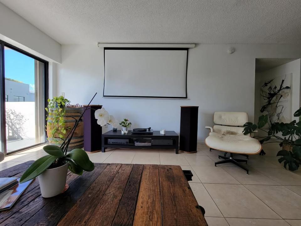 Apartment Outstanding 2bd-2ba In Key Biscayne Miami