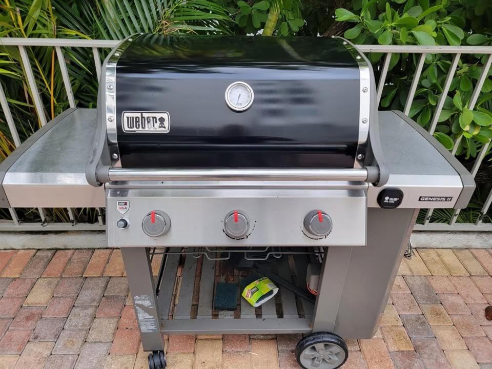 Outstanding 2bd-2ba In Key Biscayne Apartment
