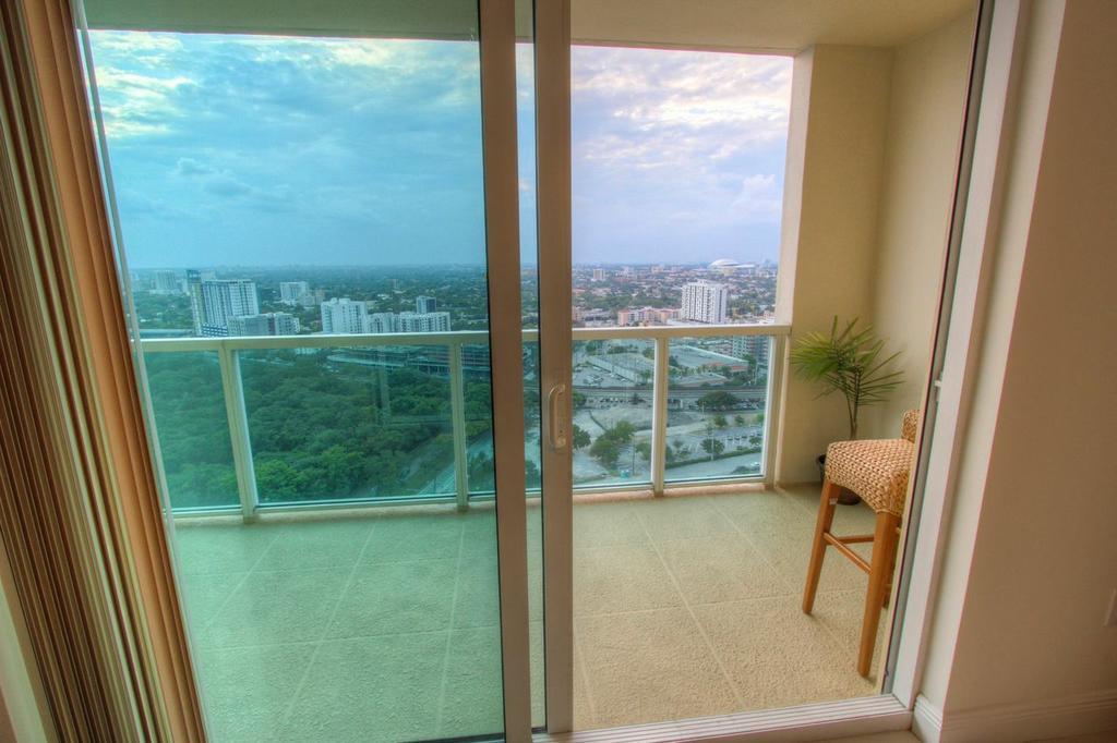 Obrickell Apartment