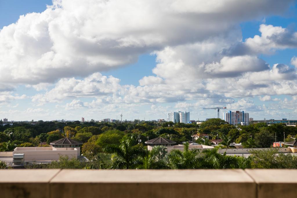 Sky At Midtown *