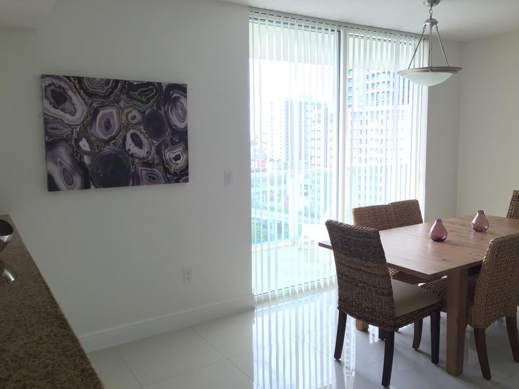 Lyx At One Broadway In Brickell