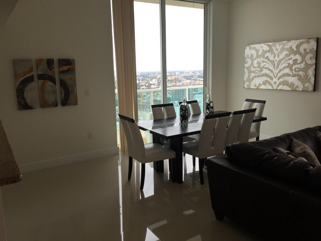 Lyx At One Broadway In Brickell *