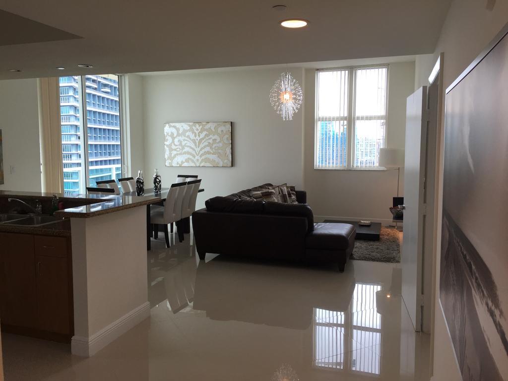 Lyx At One Broadway In Brickell Miami