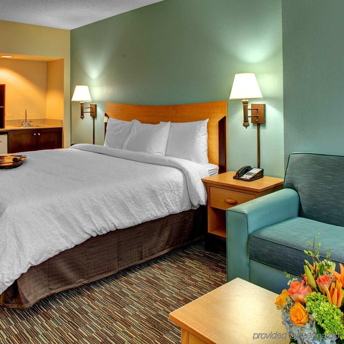 Hampton & Airport South/blue Lagoon Hotel 3*