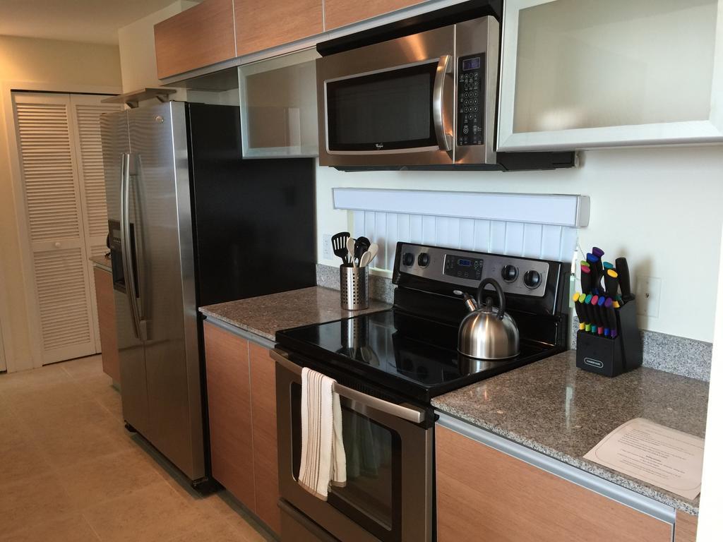 Lyx Suites By The River