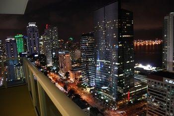 One Broadway By The House 4*