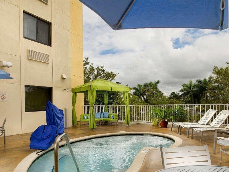 Hotel Fairfield & By Marriott Airport South Miami