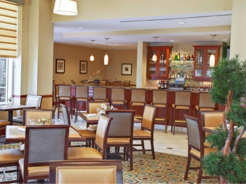 Hotel Hilton Garden Airport West 3*