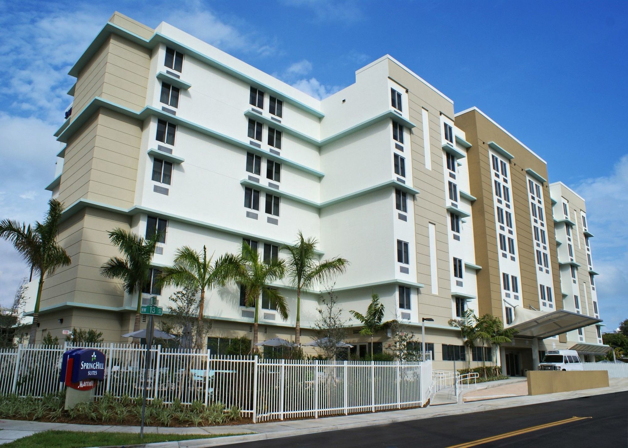 Hotel Springhill Downtown/medical Center 3*