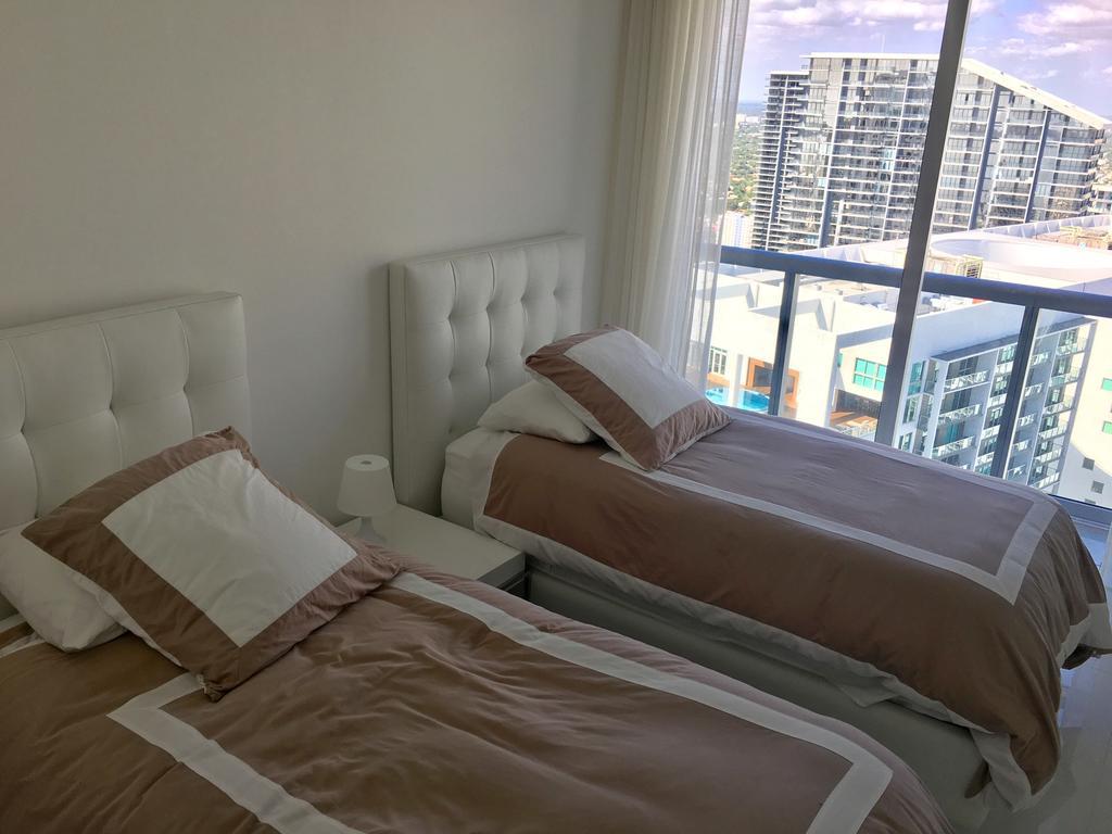 Icon Brickell By We Host