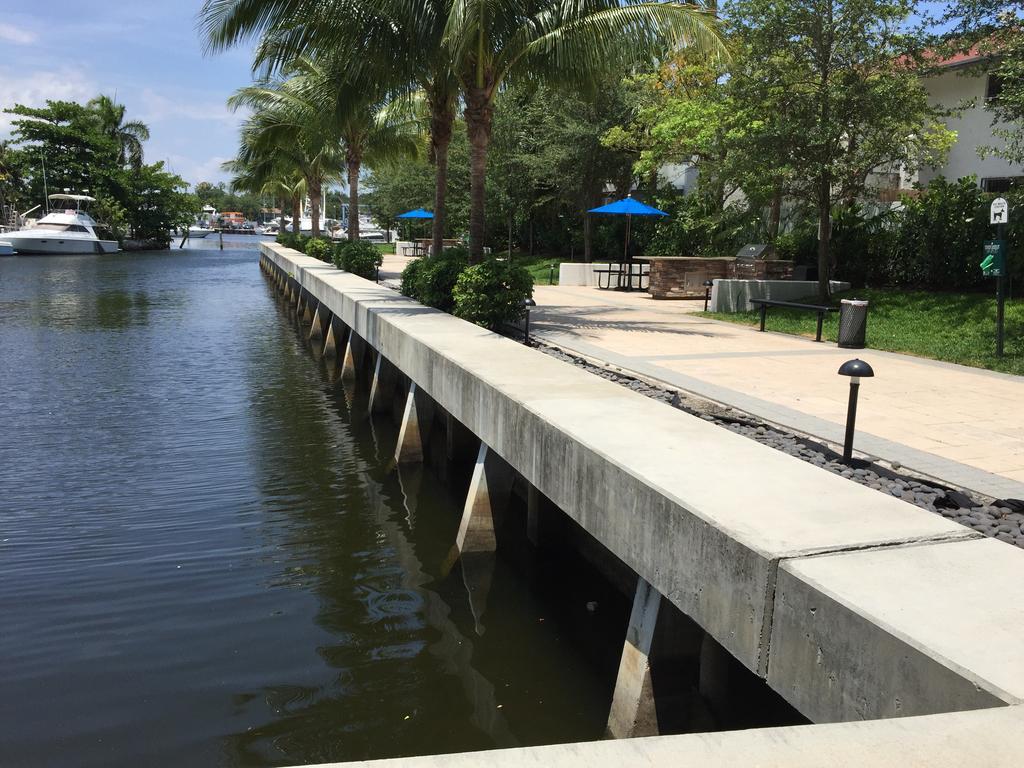 Lyx Suites By The River