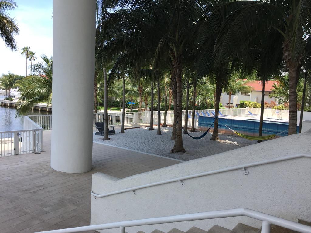 Lyx Suites By The River Apartment Miami