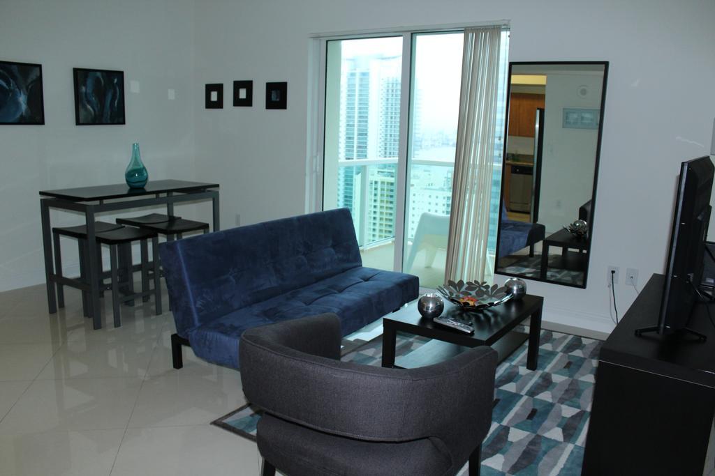 Lyx At One Broadway In Brickell Miami