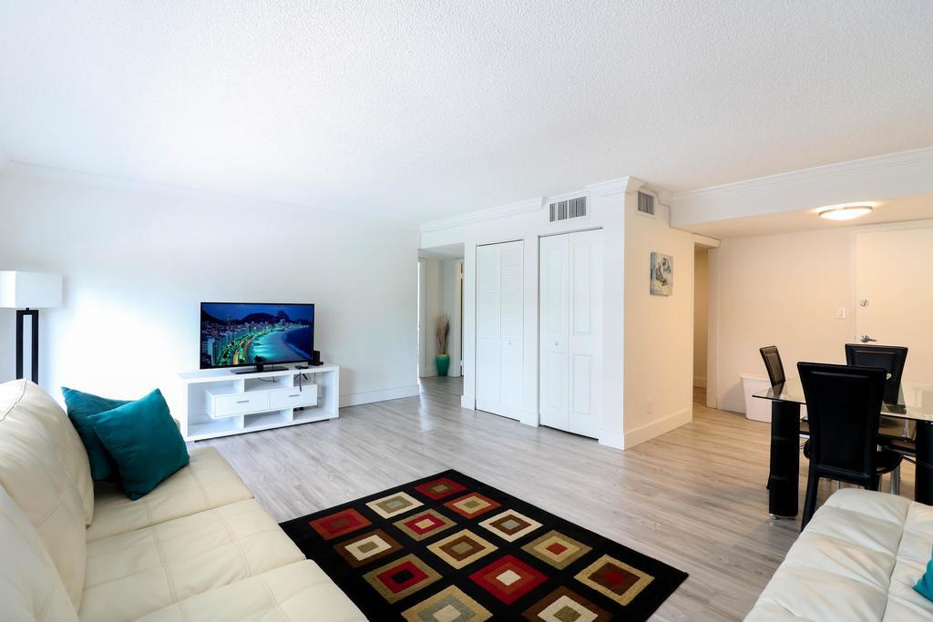Large In Coconut Grove With Marina Views * Miami