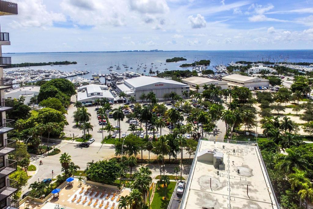 Large In Coconut Grove With Marina Views