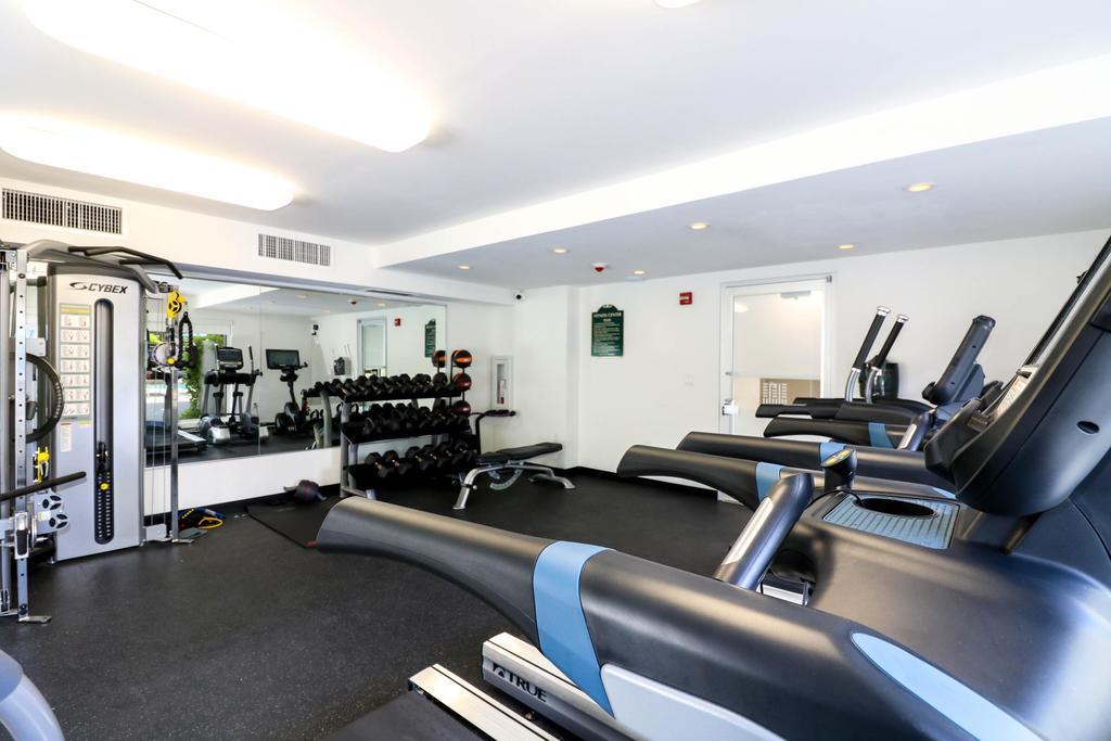 Large In Coconut Grove With Marina Views *