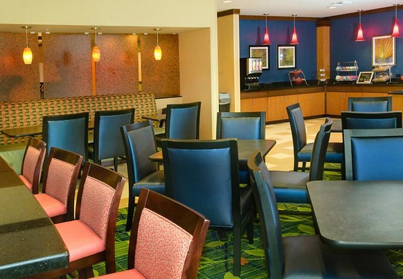 Hotel Fairfield & By Marriott Airport South