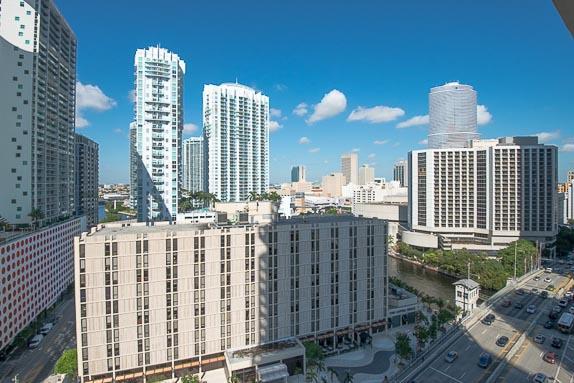 Modern At Brickell Apartment *