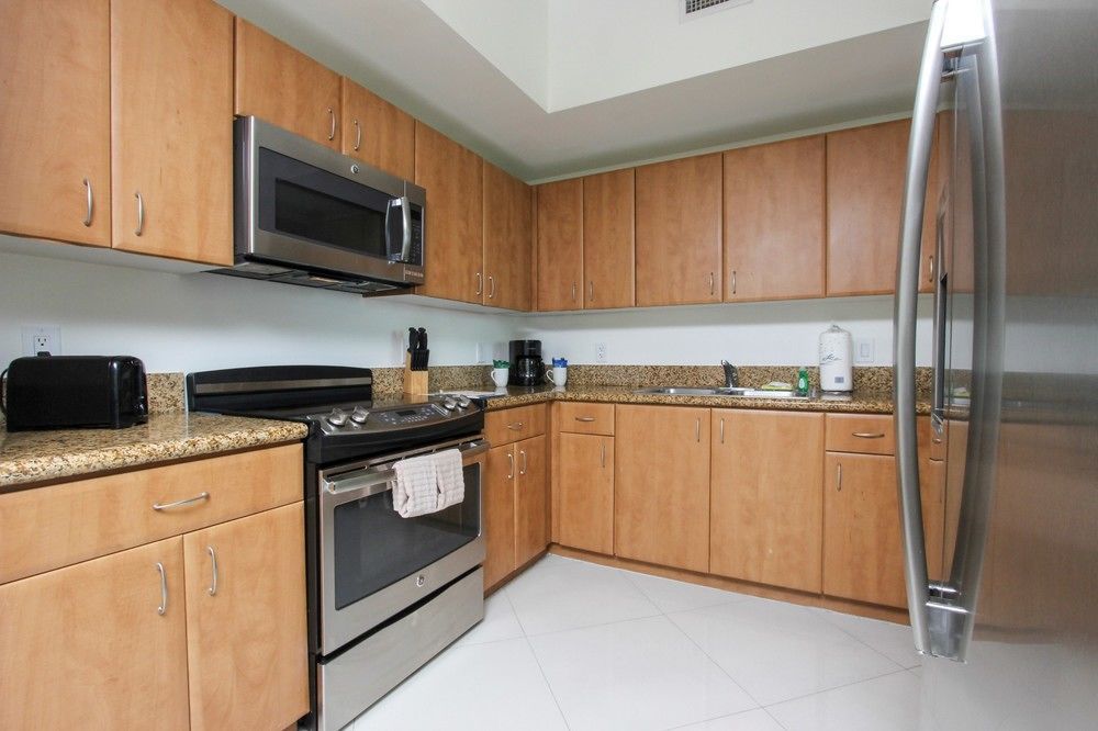 Global Luxury At One Broadway Apartment