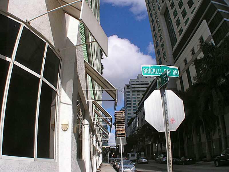 Downtown Brickell Popular 4 Bedrooms Bayview *