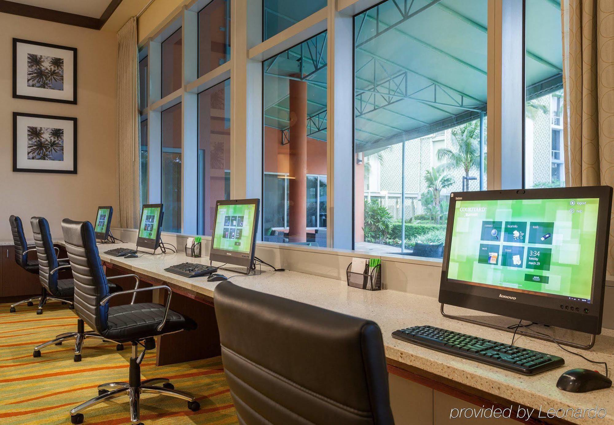 Hotel Courtyard By Marriott Airport Miami