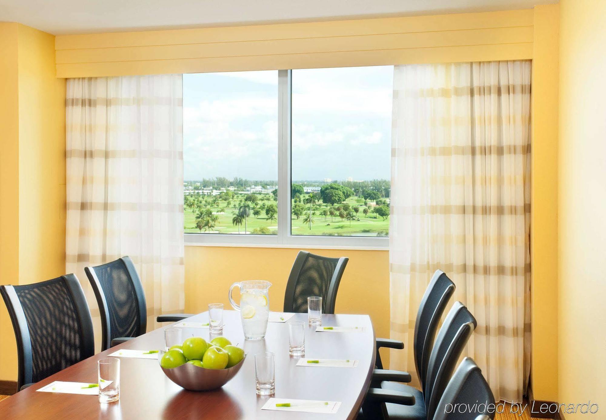 Courtyard By Marriott Airport 3*