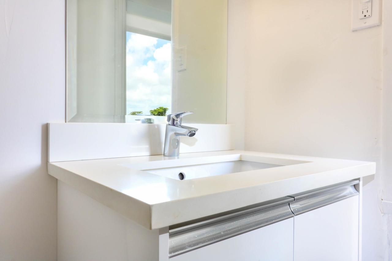 Large In Coconut Grove With Marina Views *