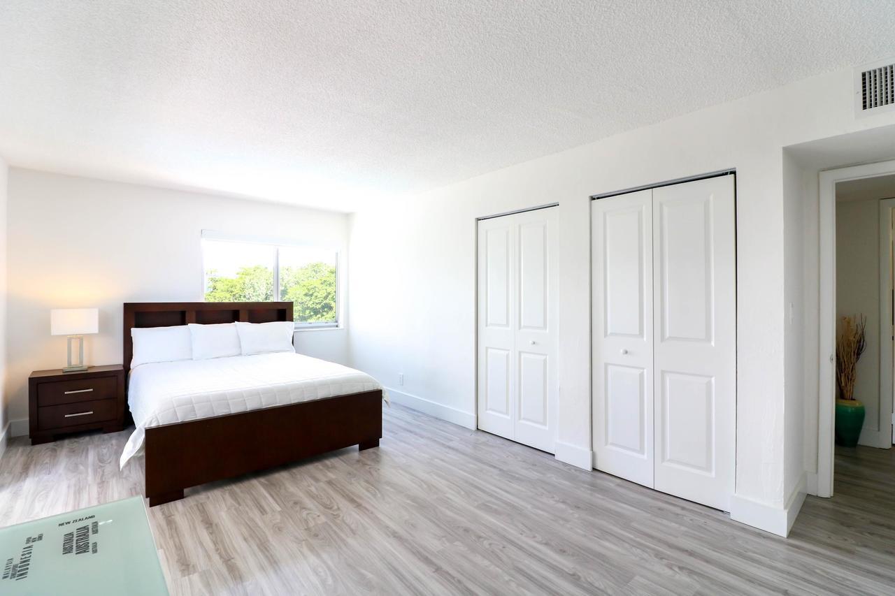 Large In Coconut Grove With Marina Views * Miami
