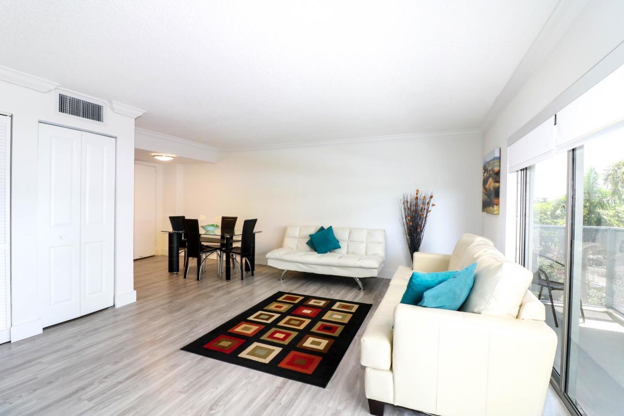 Large In Coconut Grove With Marina Views * Miami