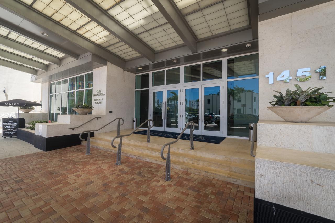 Obrickell Apartment