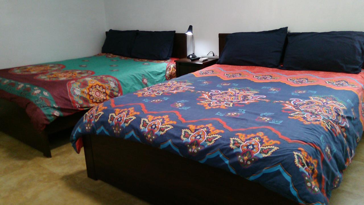 Fatimataj Mahal Guest house Miami