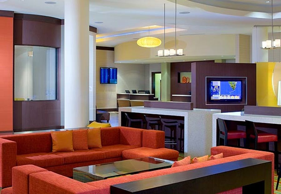 Hotel Courtyard By Marriott Airport 3*