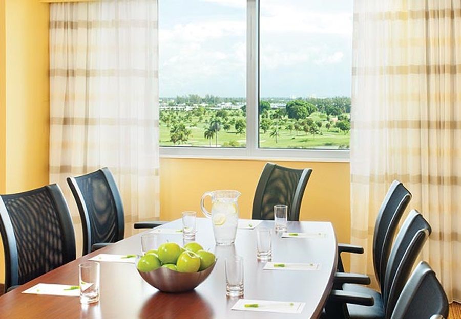 Courtyard By Marriott Airport Hotel Miami