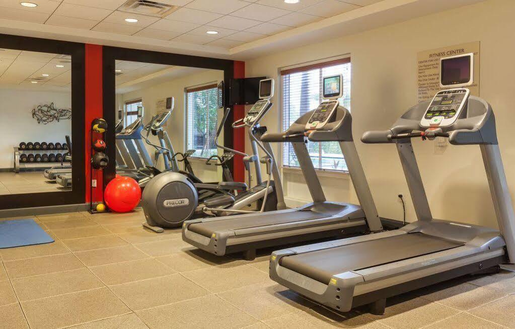 Hotel Hilton Garden Airport West 3*
