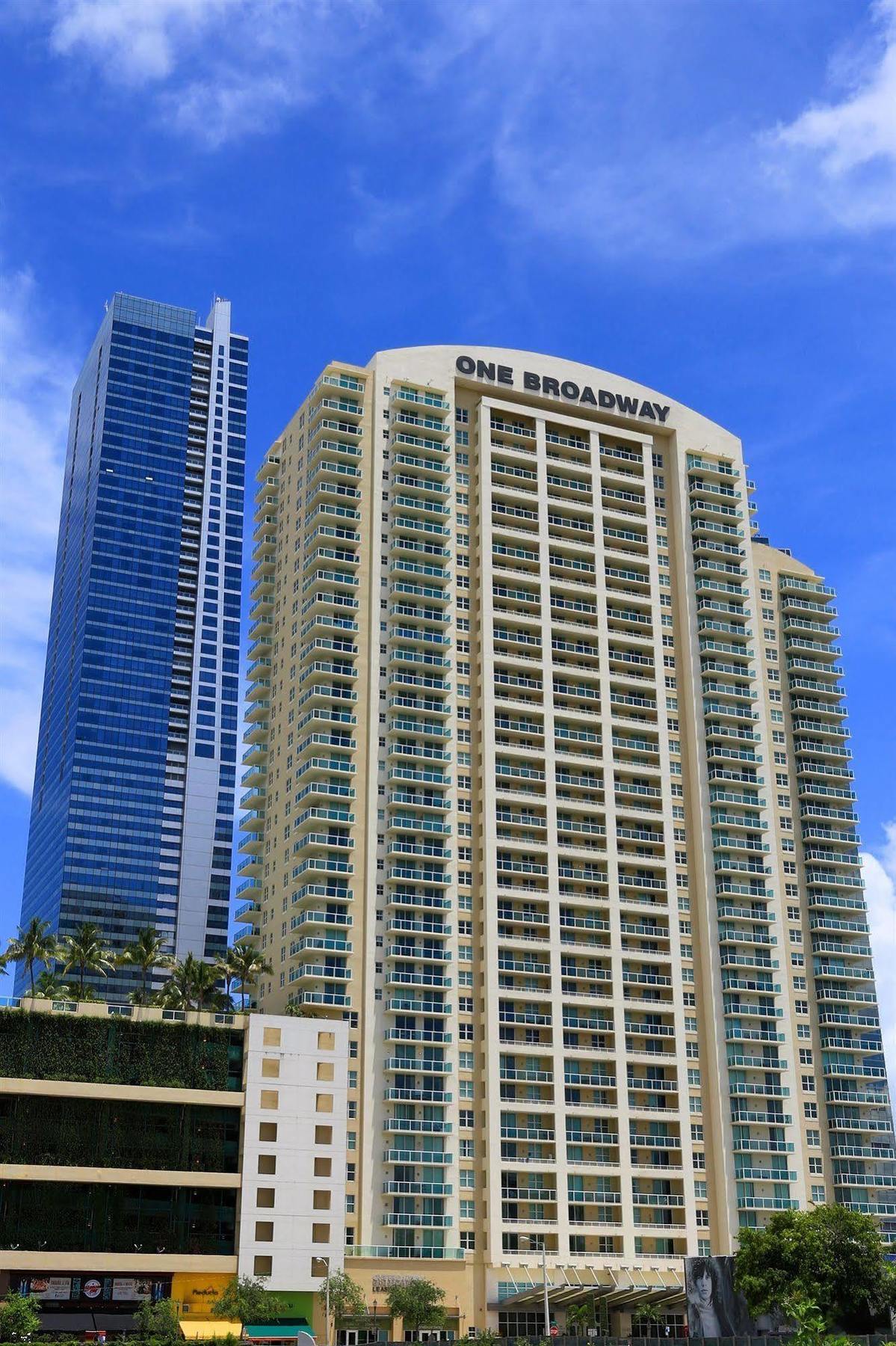 Apartment Pelican At One Broadway Miami