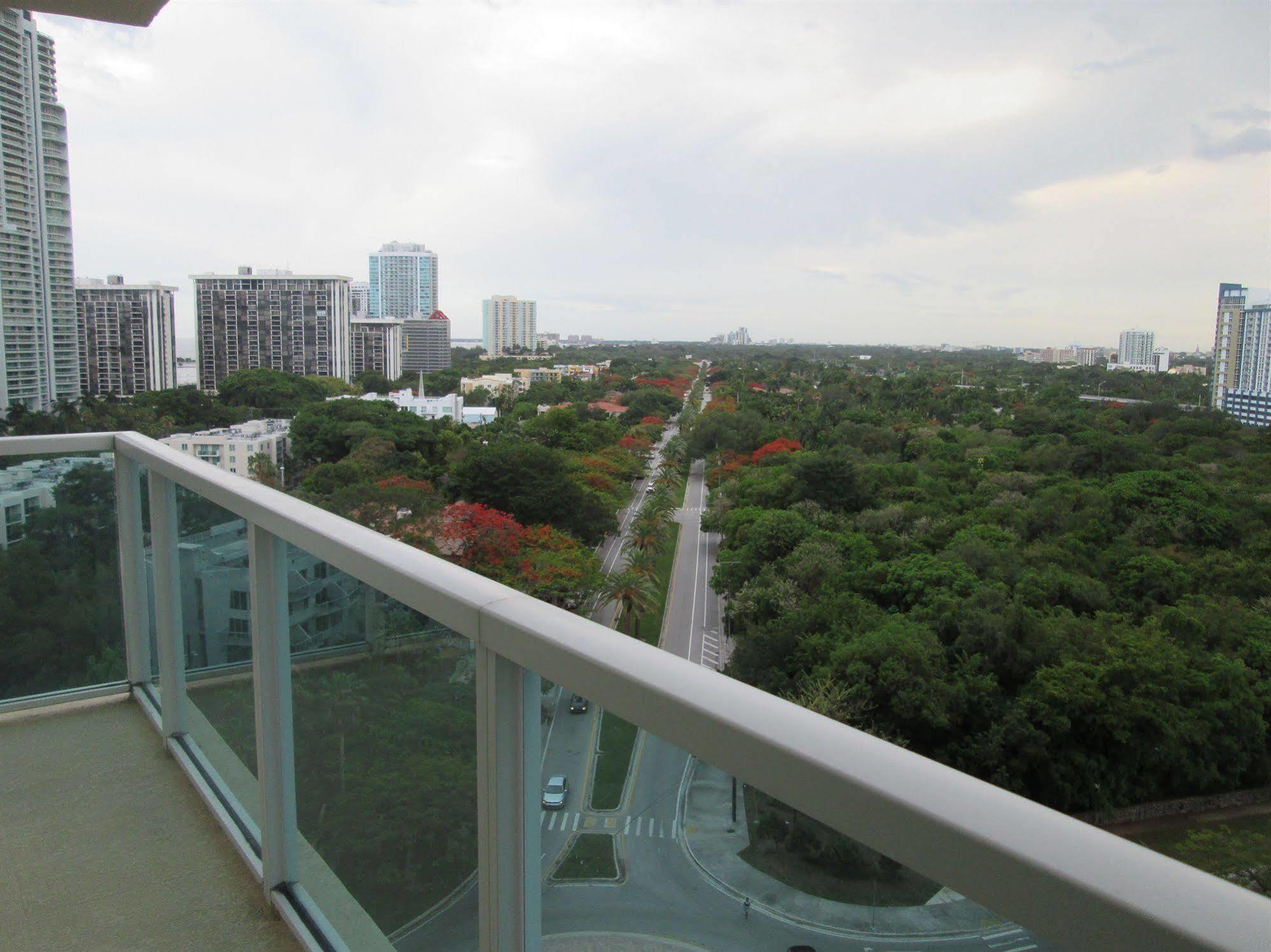 Pelican At One Broadway Apartment Miami