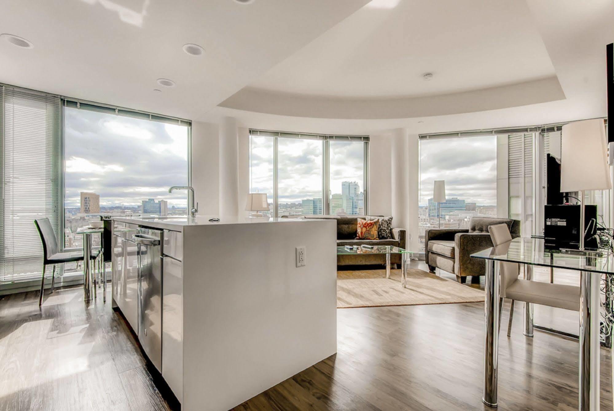 Global Luxury At One Broadway *