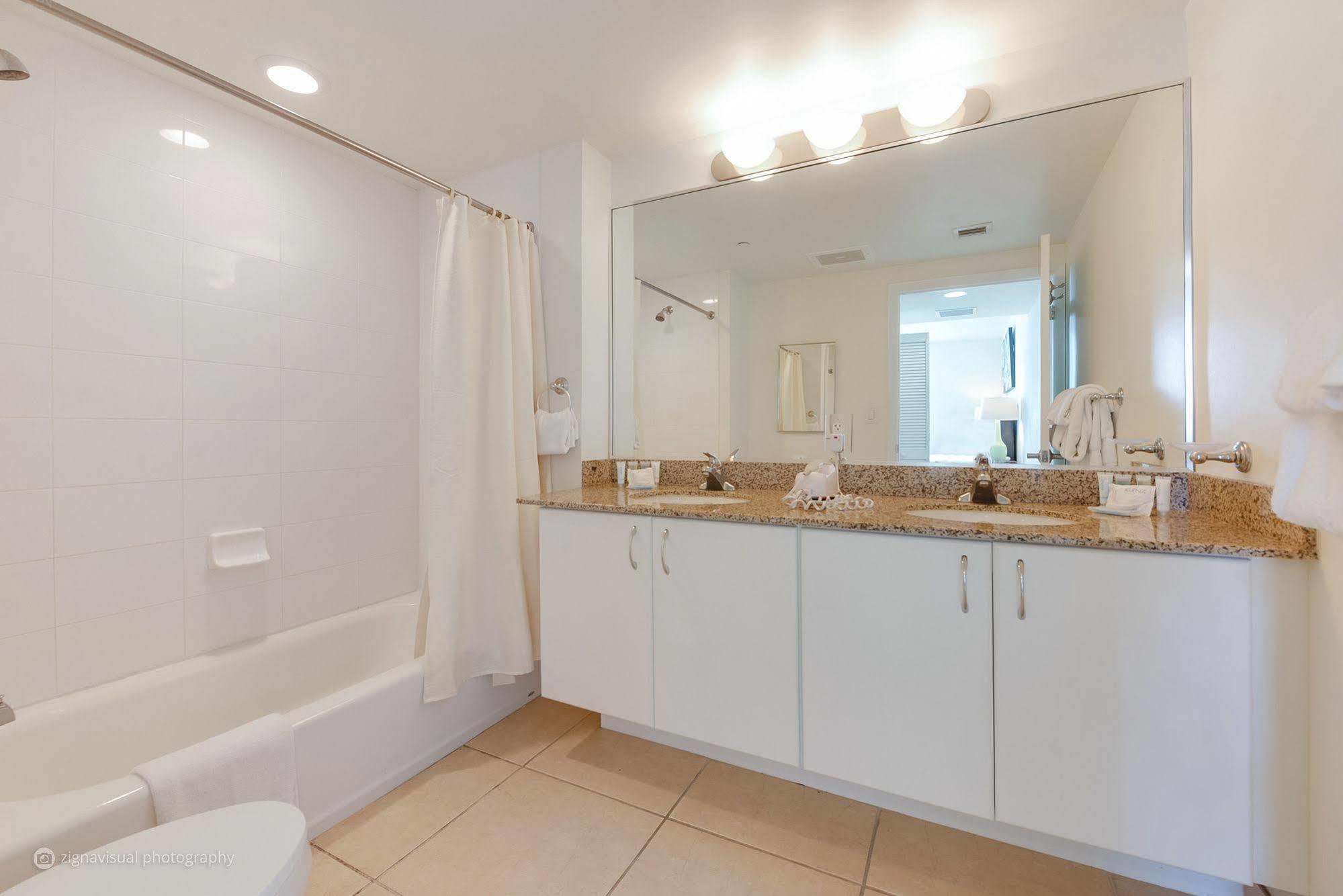 Global Luxury At One Broadway Apartment Miami