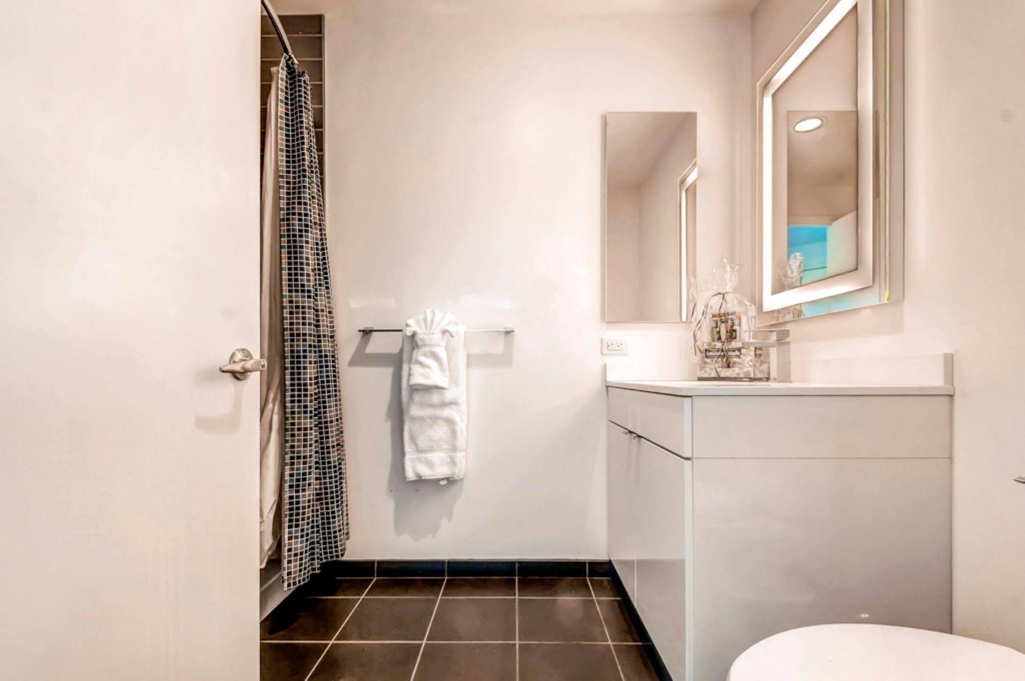 Global Luxury At One Broadway